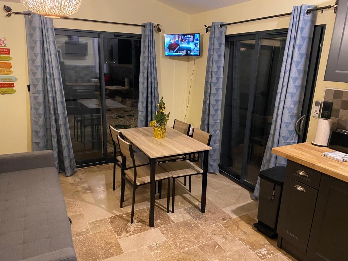 Appartement De Charme Avec Jaccusi Vezenobres Exteriér fotografie